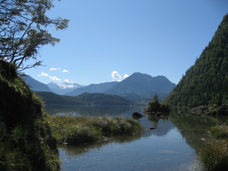 11_Altausseer See_Westufer_Badesteine_Dachstein.JPG